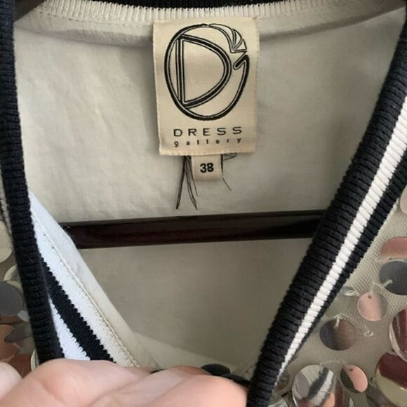 Dress Gallery Sequin Top/Tee-shirt - Picture 2 of 3